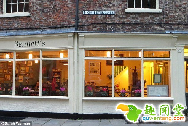 3028409100000578-3400780-Dispute_Bennett_s_Cafe_Bistro_pictured_has_been_voted_the_11th_b-a-42_1452857841485