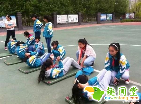 仰卧起坐会导致瘫痪?国外已叫停
