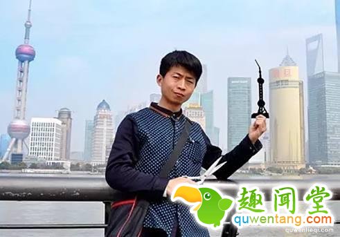 他用一把剪刀,把生活的苟且活成了诗与远方~