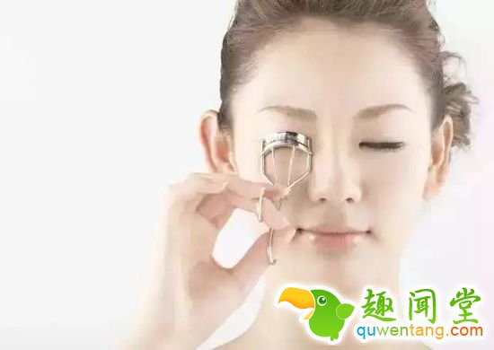 睫毛膏的正确刷法,据说90%的人都刷错了!