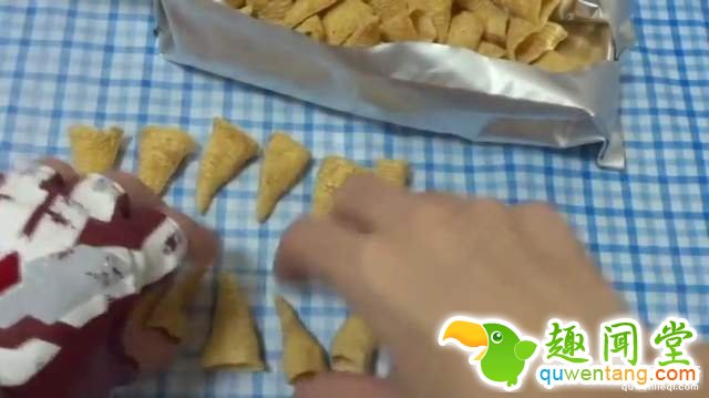 亲手做出《游戏王》里的汉堡怪物 出乎意料的好吃!