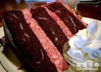 重口味食物:线性虫黑森林蛋糕