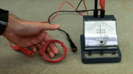 无线充电器是怎么能做到不用电线的？
