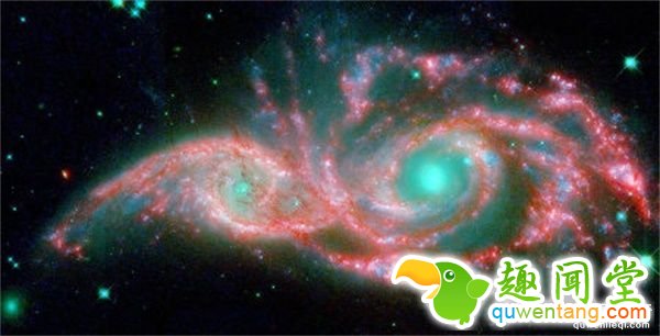 相撞星系构成太空巨眼,眼睑瞳孔清晰可见--趣味说