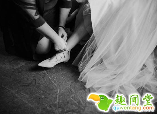 瘫痪新娘婚礼现场突然站起与新郎共舞,惊呆众人